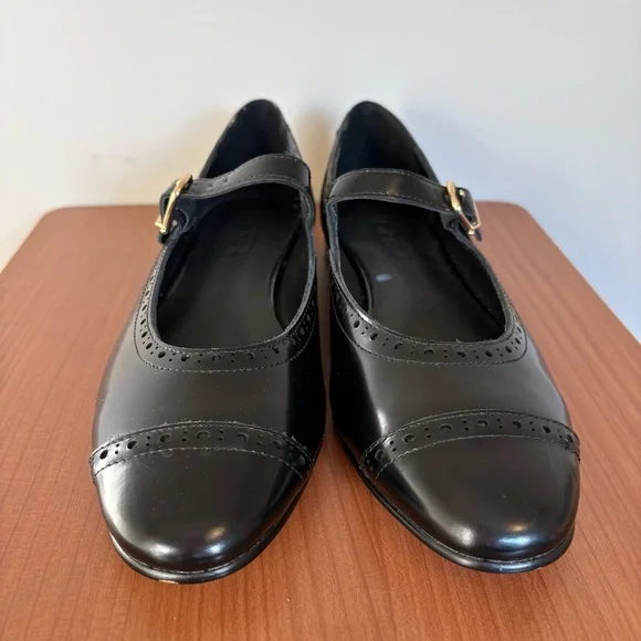 J.Crew Wing Tip Mary Jane Ballet Flats Black Spazzolato Leather 8.5 Runs small - Picture 7 of 8